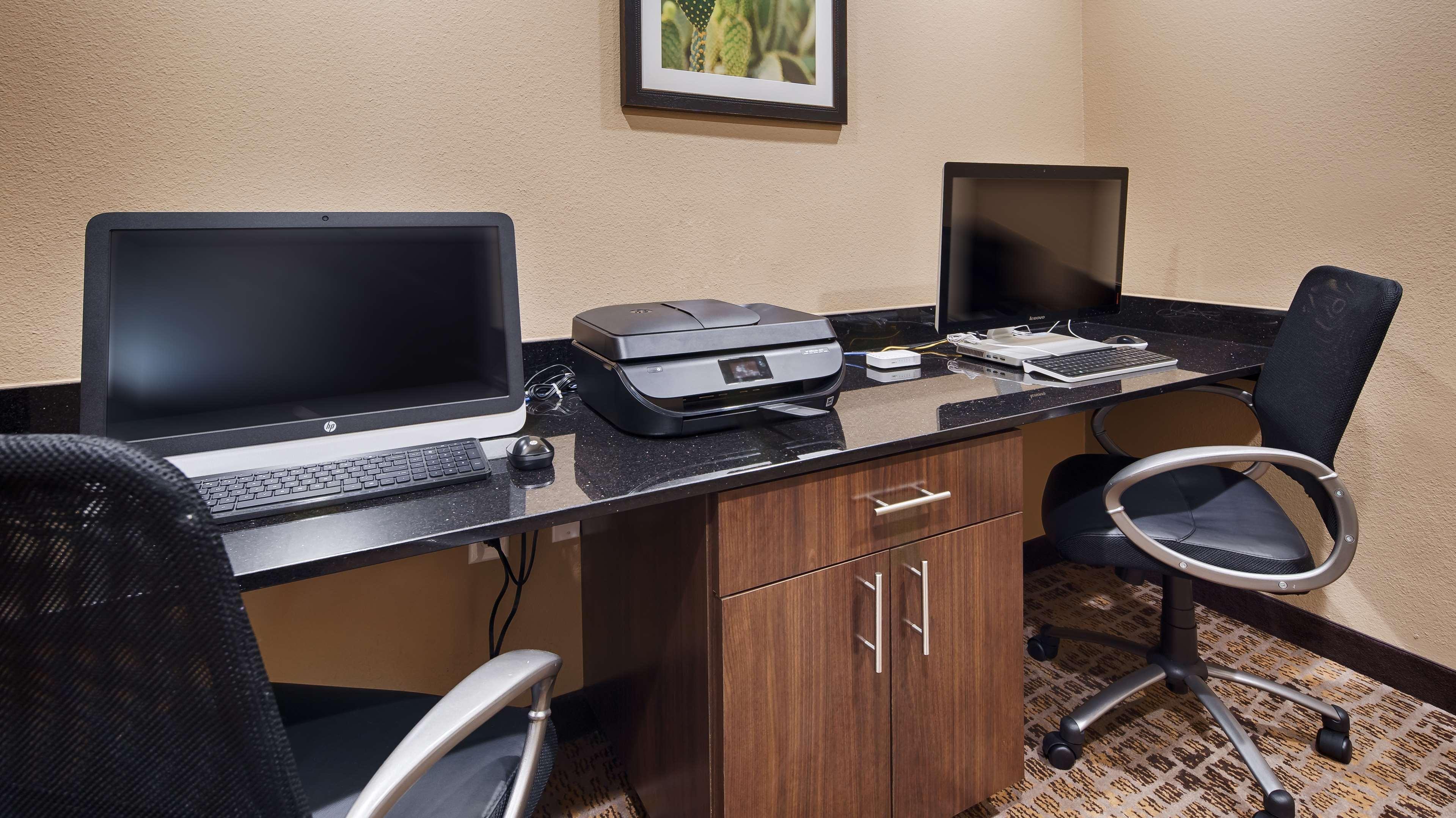 Best Western Plus Elmendorf Hotel San Antonio Hotel Extérieur photo