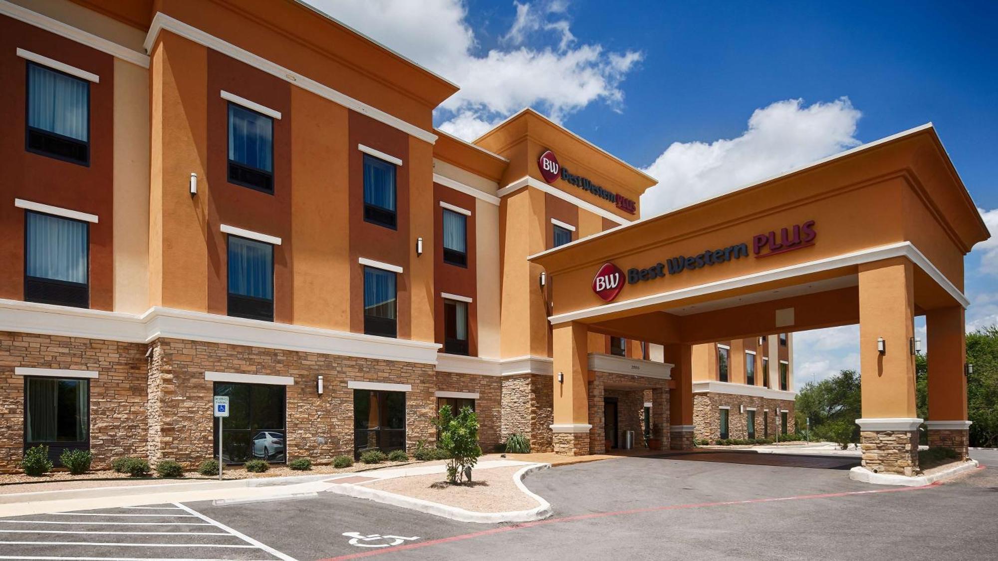 Best Western Plus Elmendorf Hotel San Antonio Hotel Extérieur photo