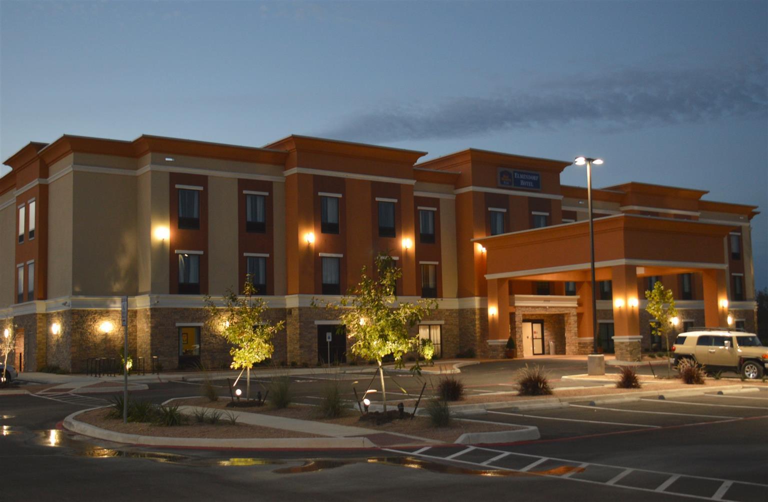 Best Western Plus Elmendorf Hotel San Antonio Hotel Extérieur photo