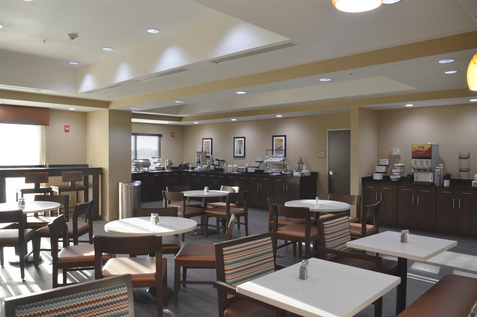 Best Western Plus Elmendorf Hotel San Antonio Hotel Extérieur photo